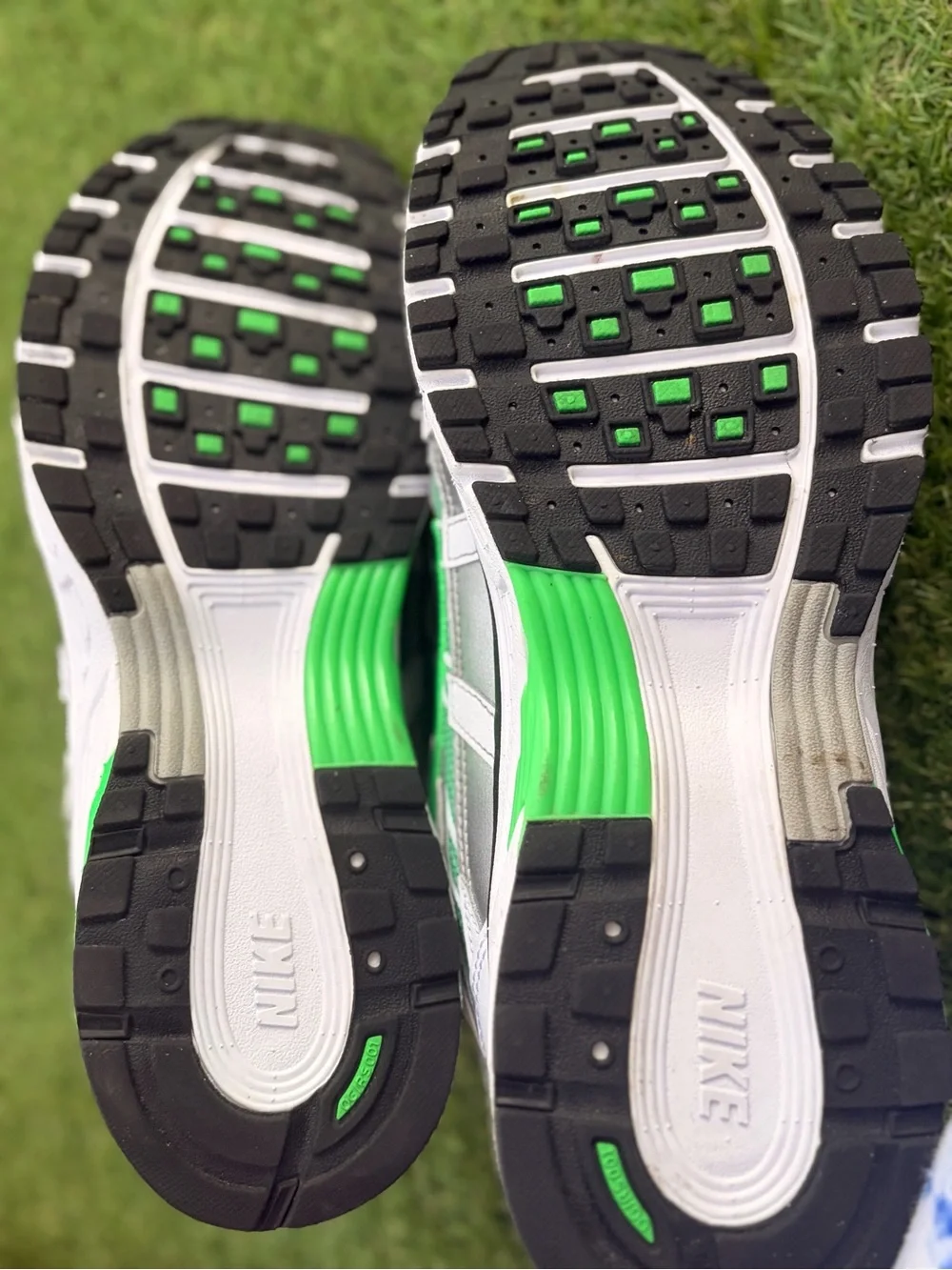 P 6000 Nike Men’s White and Green Mesh Running Sneakers
